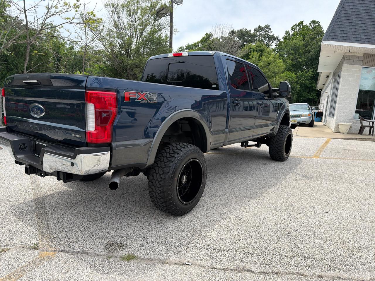 Ford F-250 SD Lariat Crew Cab 4WD 2017