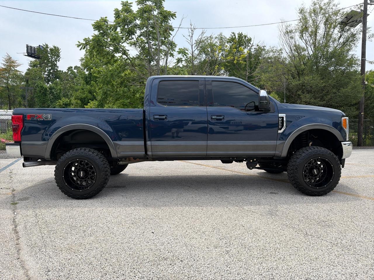 Ford F-250 SD Lariat Crew Cab 4WD 2017
