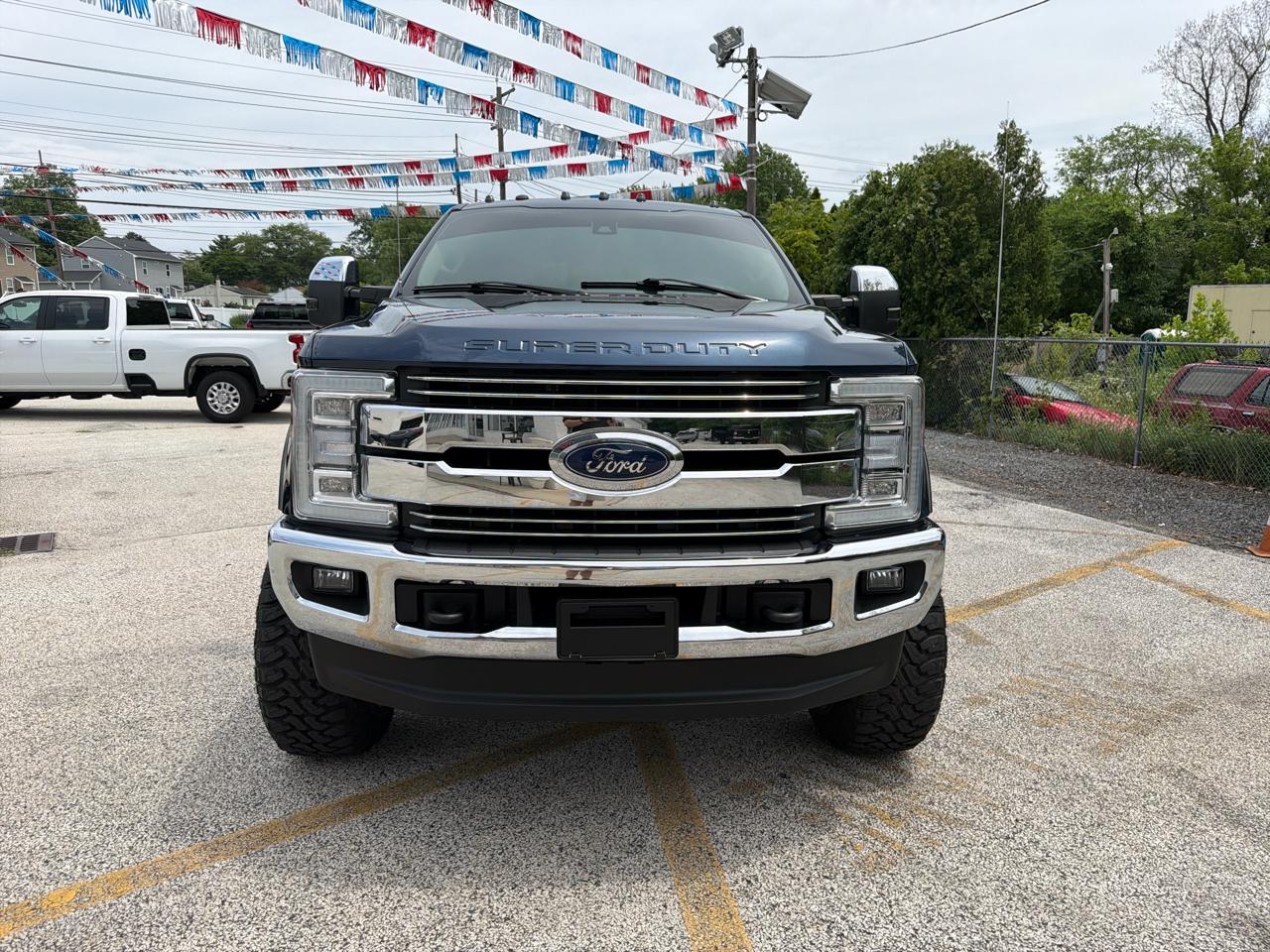 Ford F-250 SD Lariat Crew Cab 4WD 2017
