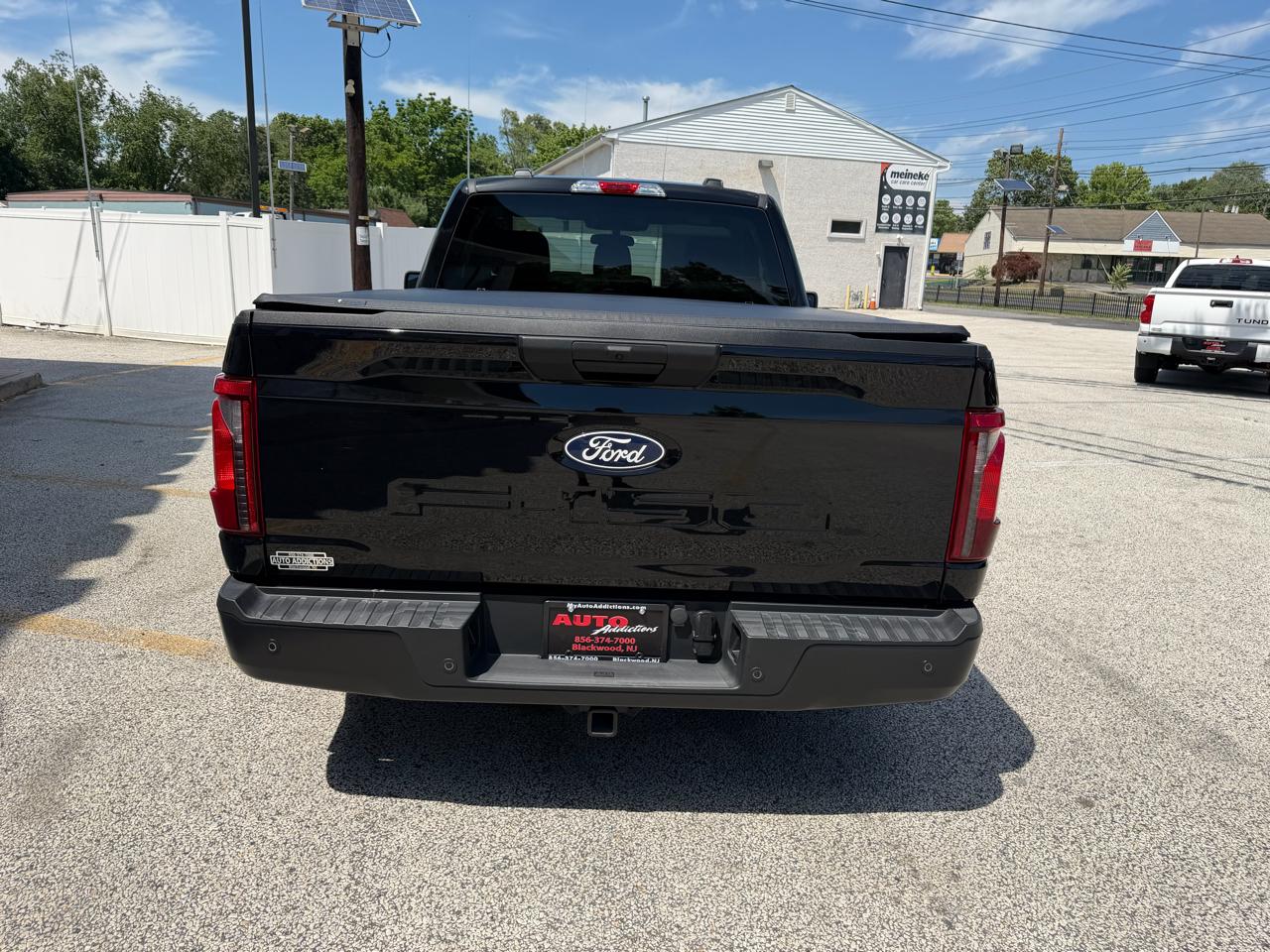 Ford F-150 XL 4WD 2025