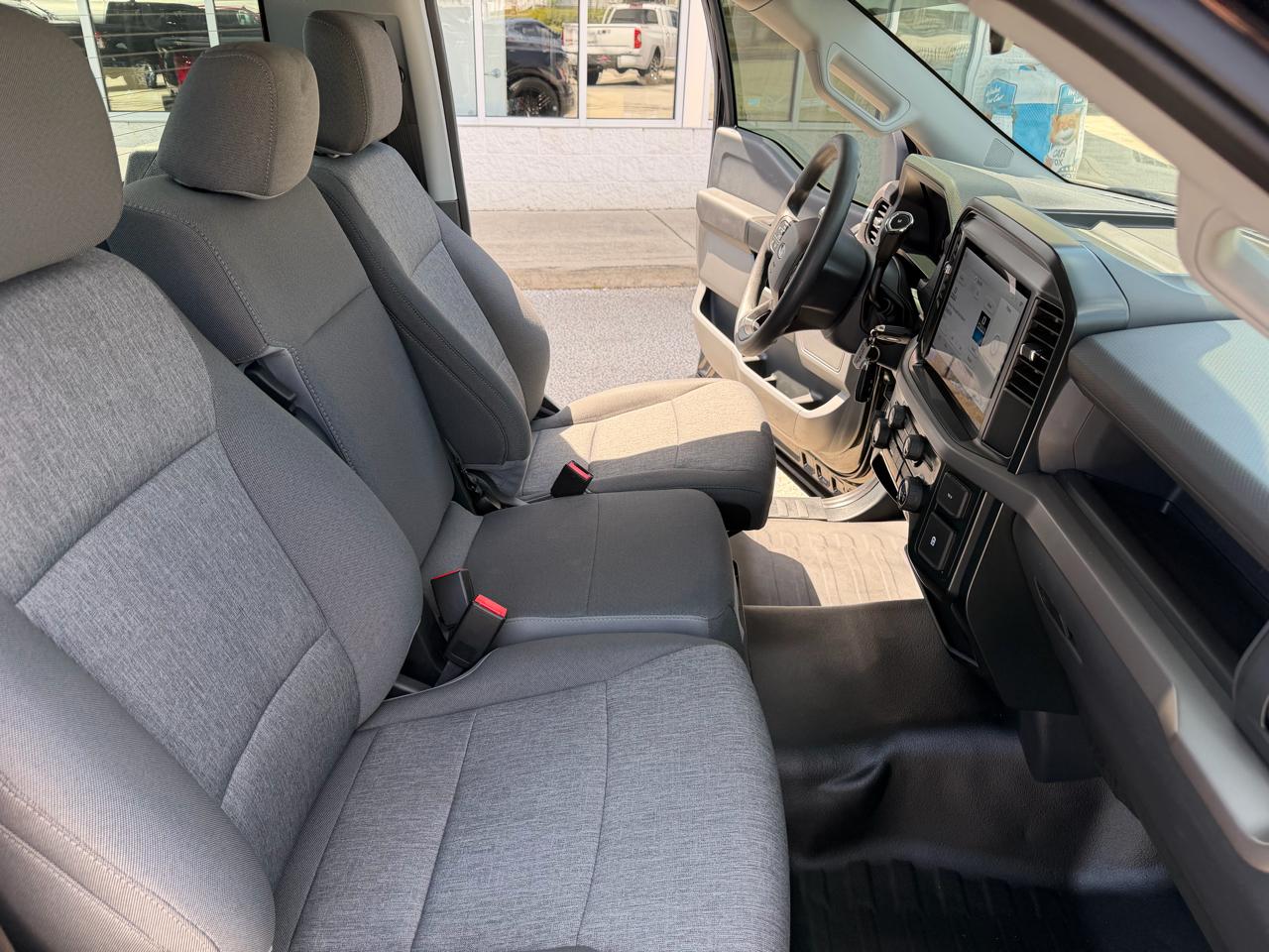 Ford F-150 XL 4WD 2025
