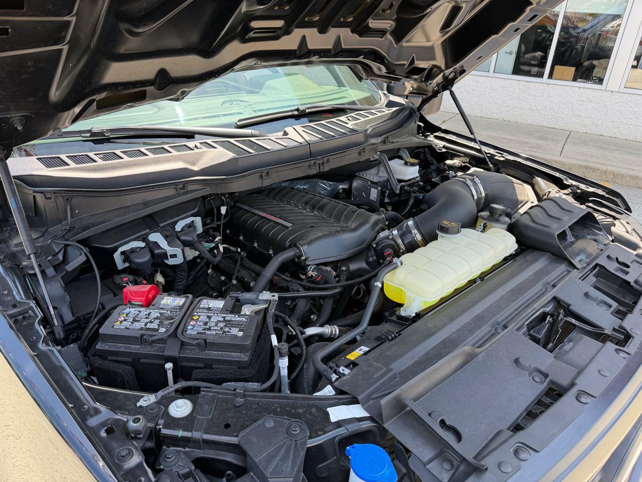 Ford F-150 XL 4WD 2025