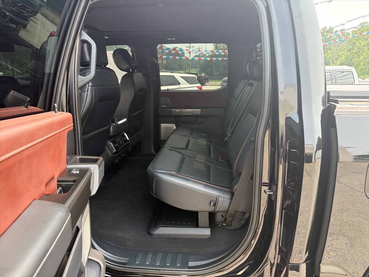 Ford F-150 Lariat SuperCrew 5.5-ft. Bed 4WD 2023