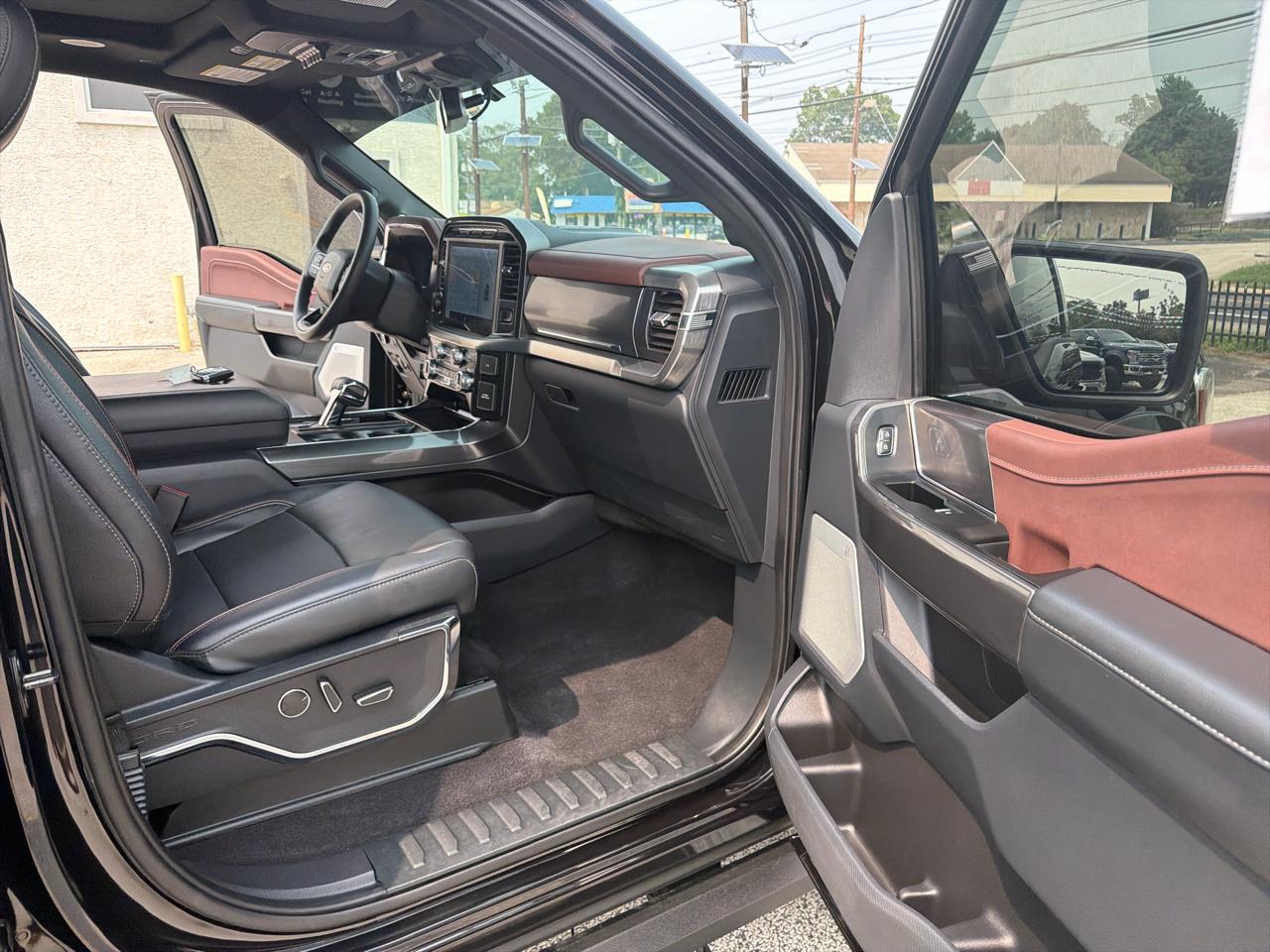 Ford F-150 Lariat SuperCrew 5.5-ft. Bed 4WD 2023