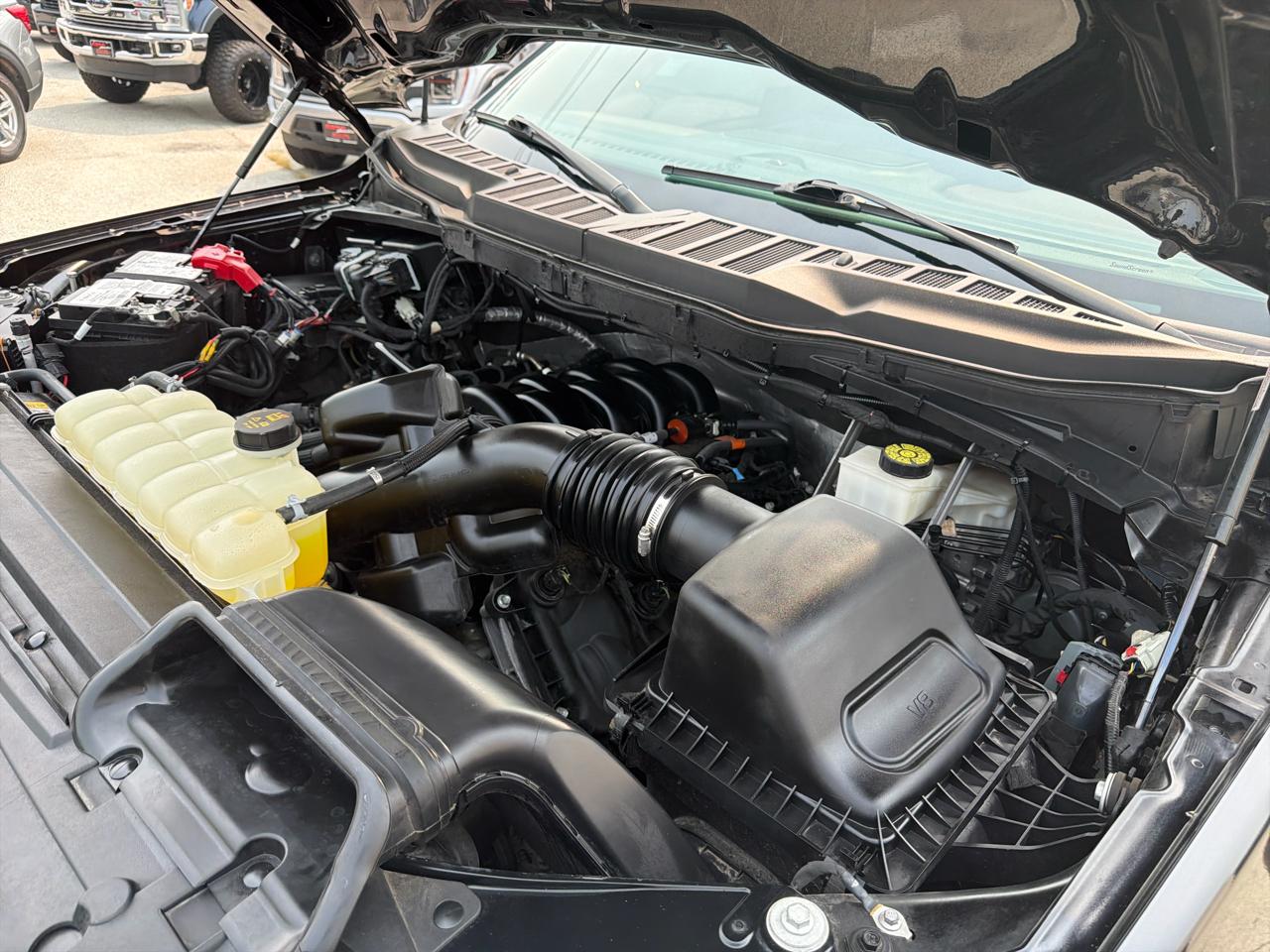 Ford F-150 Lariat SuperCrew 5.5-ft. Bed 4WD 2023