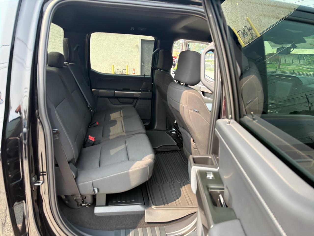 Ford F-150 XLT SuperCrew 5.5-ft. Bed 4WD 2023
