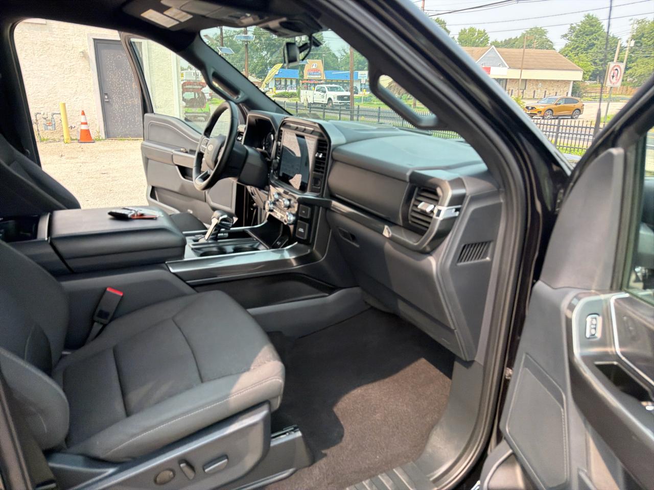 Ford F-150 XLT SuperCrew 5.5-ft. Bed 4WD 2023