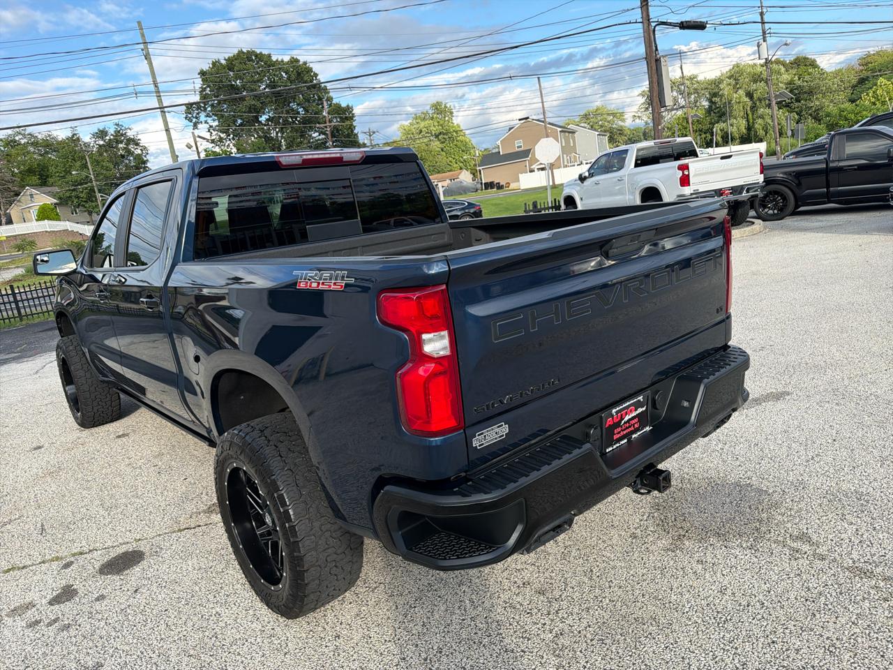 Chevrolet Silverado 1500 LT Trail Boss Crew Cab 4WD 2021