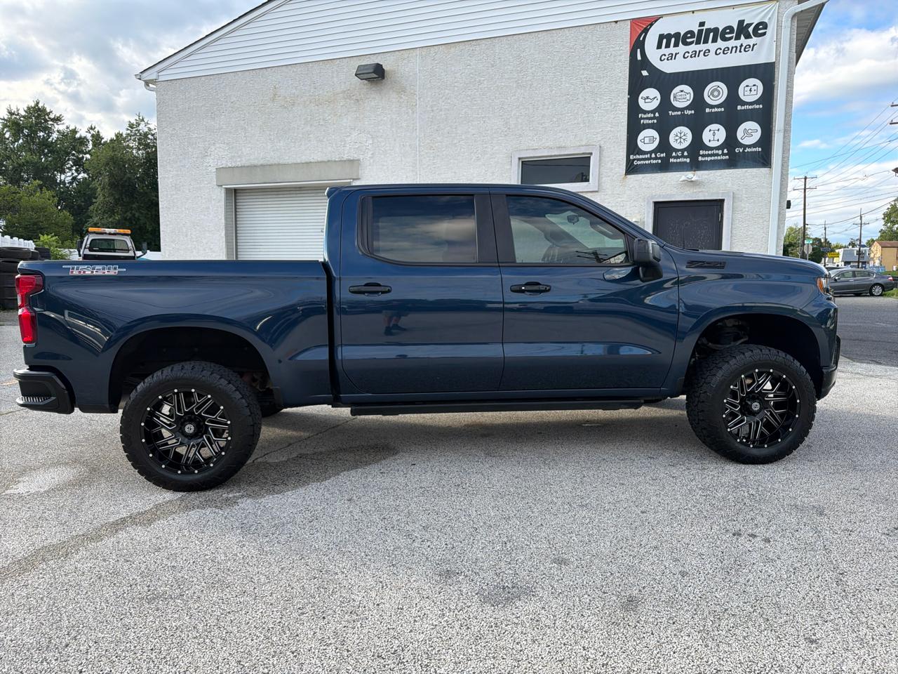 Chevrolet Silverado 1500 LT Trail Boss Crew Cab 4WD 2021