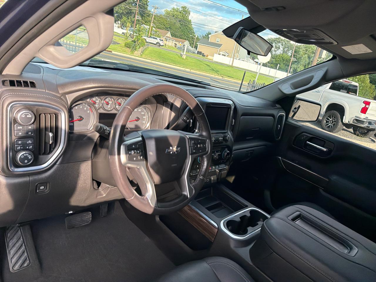 Chevrolet Silverado 1500 LT Trail Boss Crew Cab 4WD 2021
