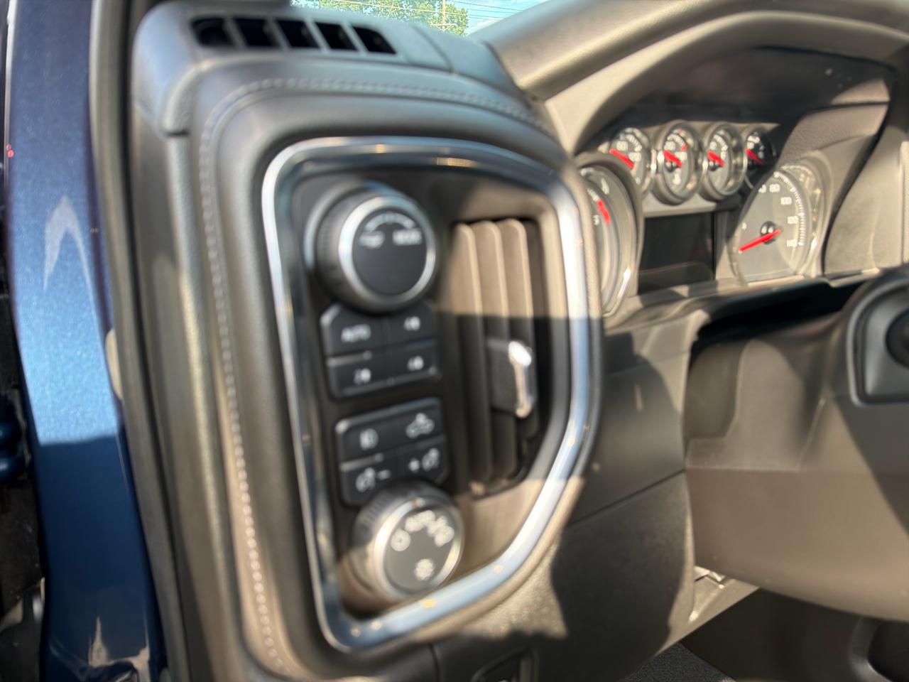 Chevrolet Silverado 1500 LT Trail Boss Crew Cab 4WD 2021