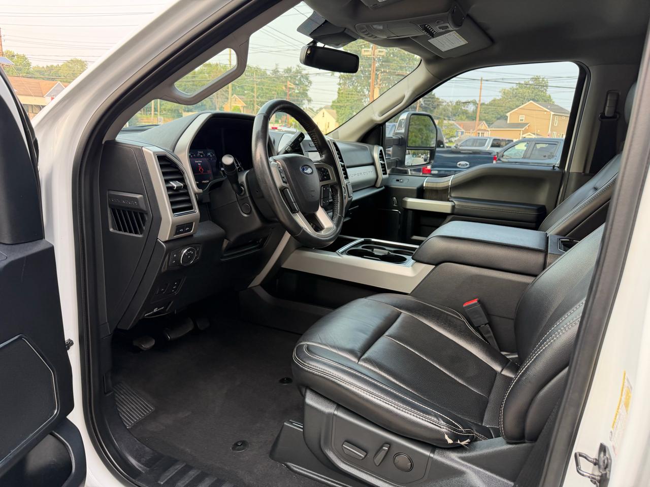 Ford F-250 SD Lariat Crew Cab 4WD 2021
