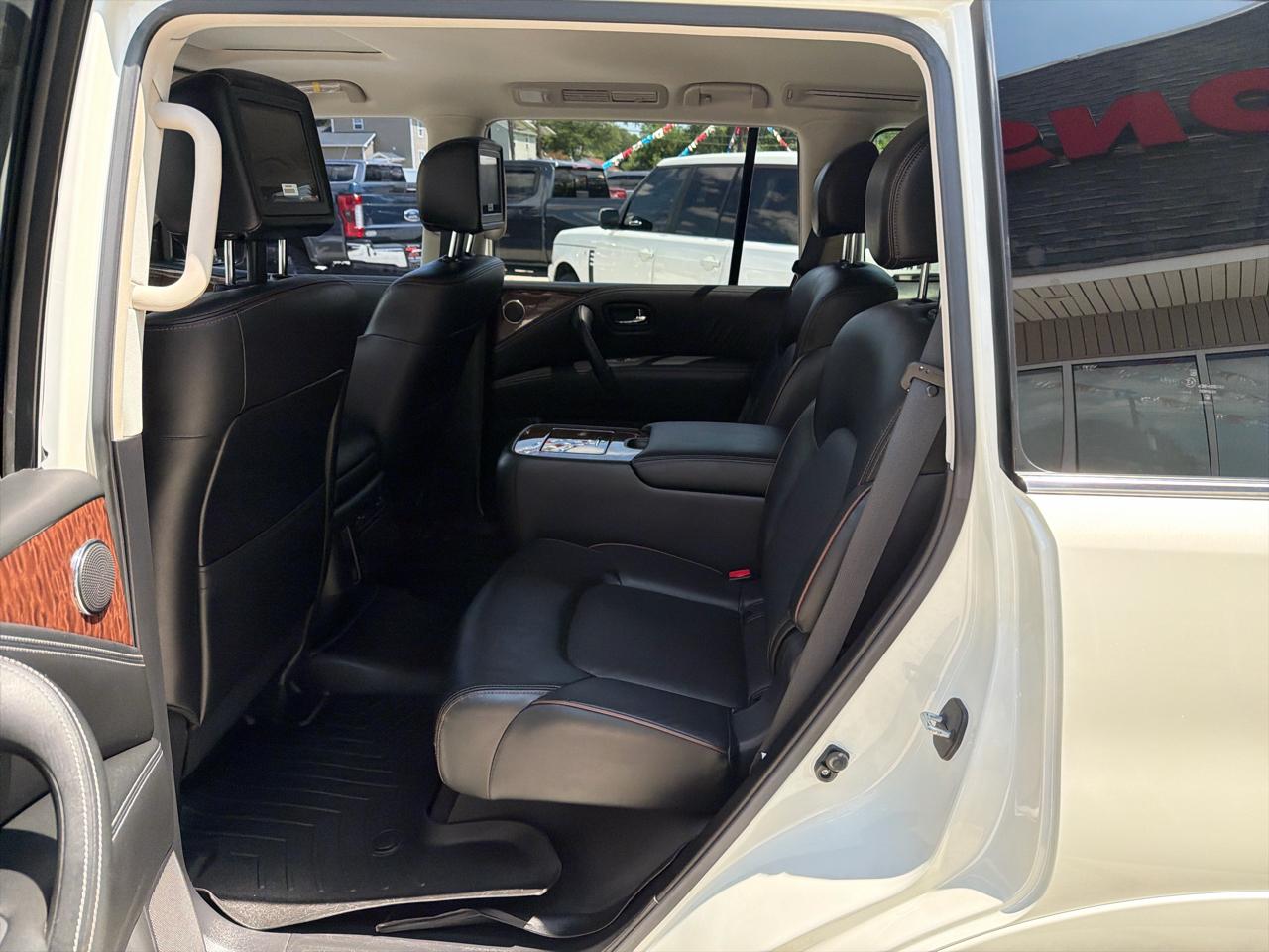 Nissan Armada Platinum 4D SUV AWD 2020