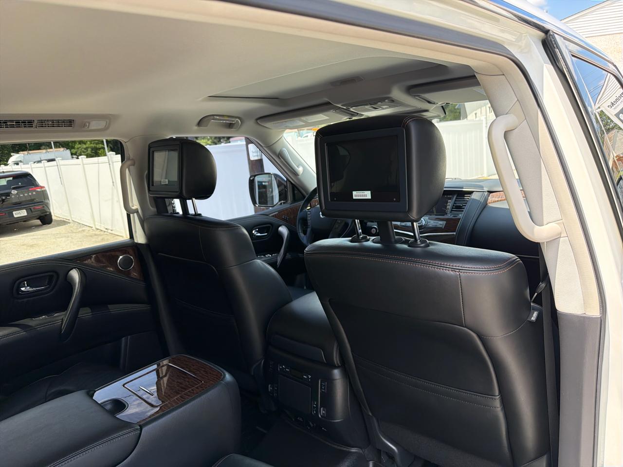 Nissan Armada Platinum 4D SUV AWD 2020