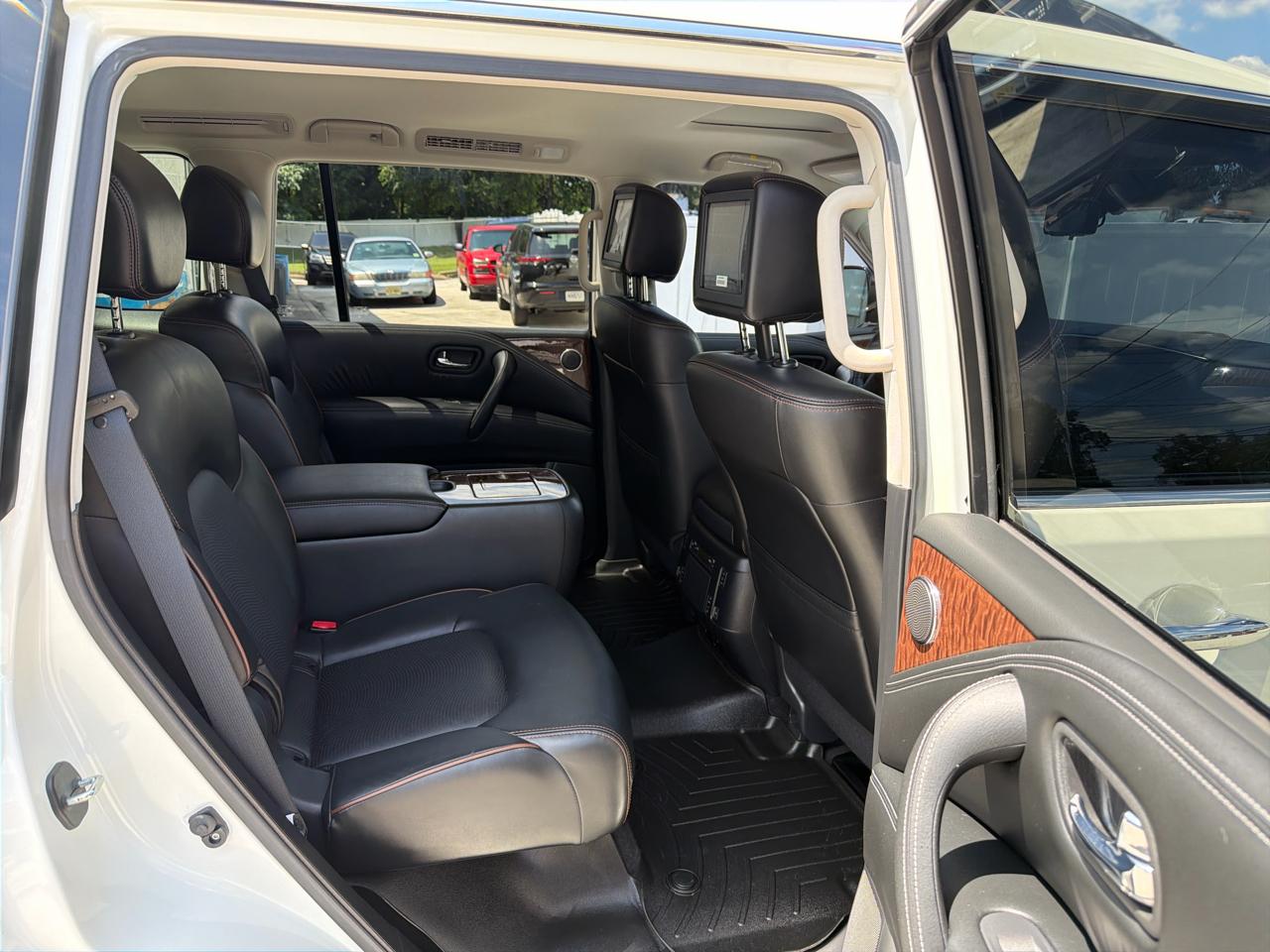 Nissan Armada Platinum 4D SUV AWD 2020