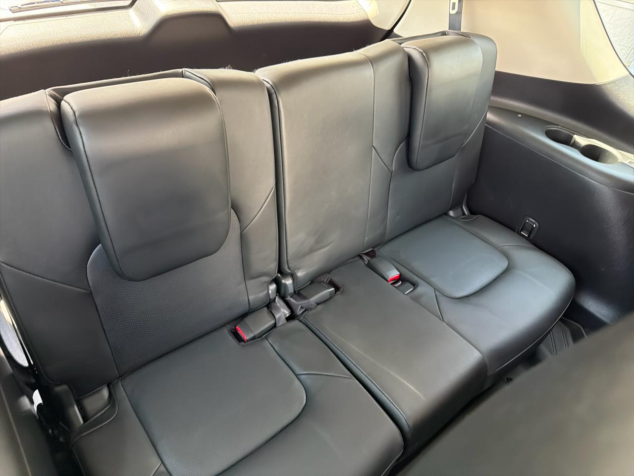 Nissan Armada Platinum 4D SUV AWD 2020