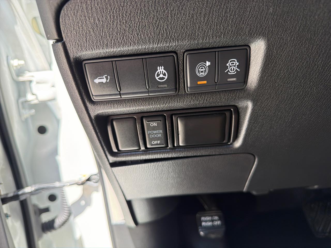 Nissan Armada Platinum 4D SUV AWD 2020