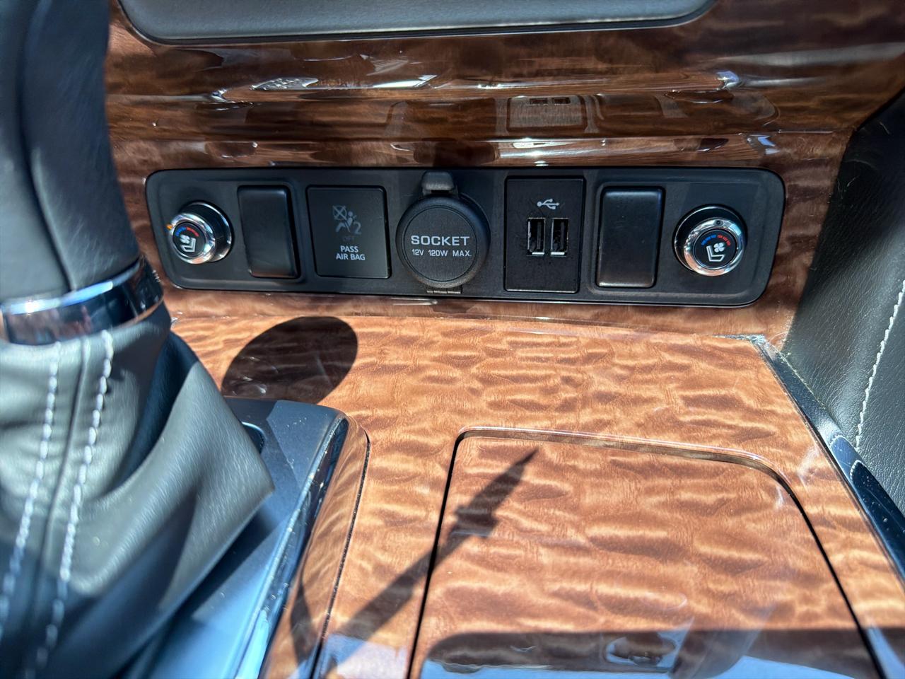 Nissan Armada Platinum 4D SUV AWD 2020