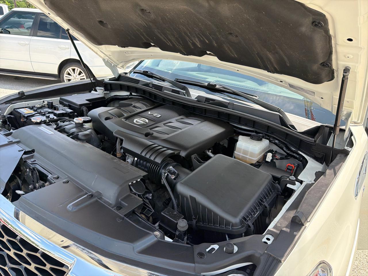 Nissan Armada Platinum 4D SUV AWD 2020
