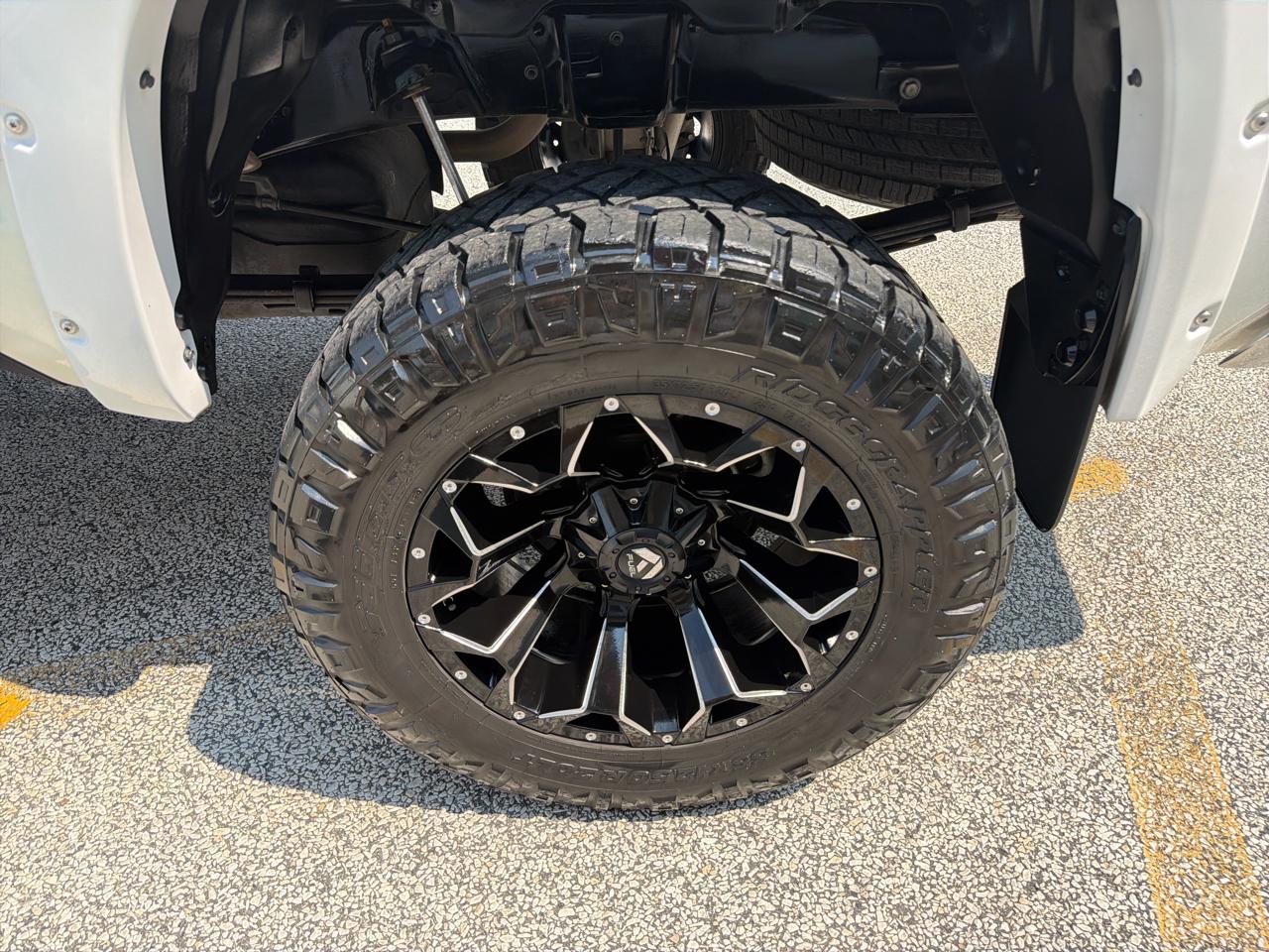 Toyota Tundra SR5 5.7L V8 FFV CrewMax 4WD 2019