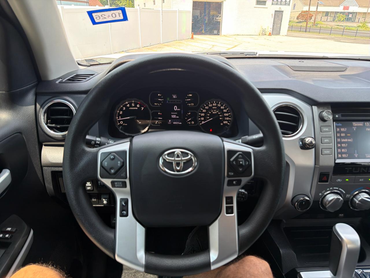 Toyota Tundra SR5 5.7L V8 FFV CrewMax 4WD 2019