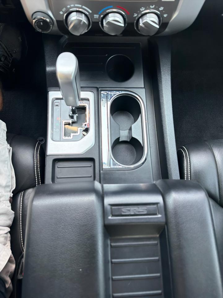 Toyota Tundra SR5 5.7L V8 FFV CrewMax 4WD 2019
