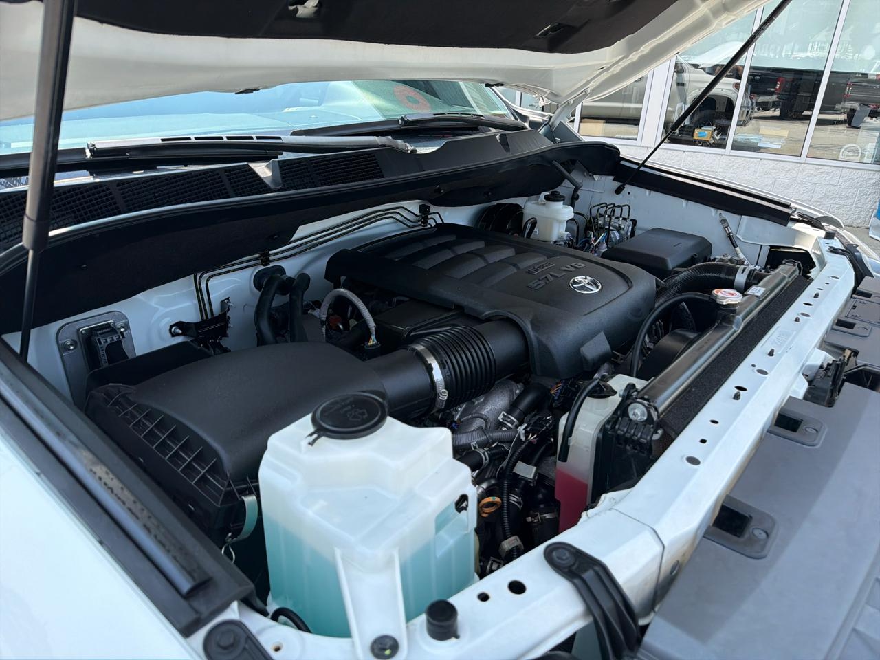 Toyota Tundra SR5 5.7L V8 FFV CrewMax 4WD 2019