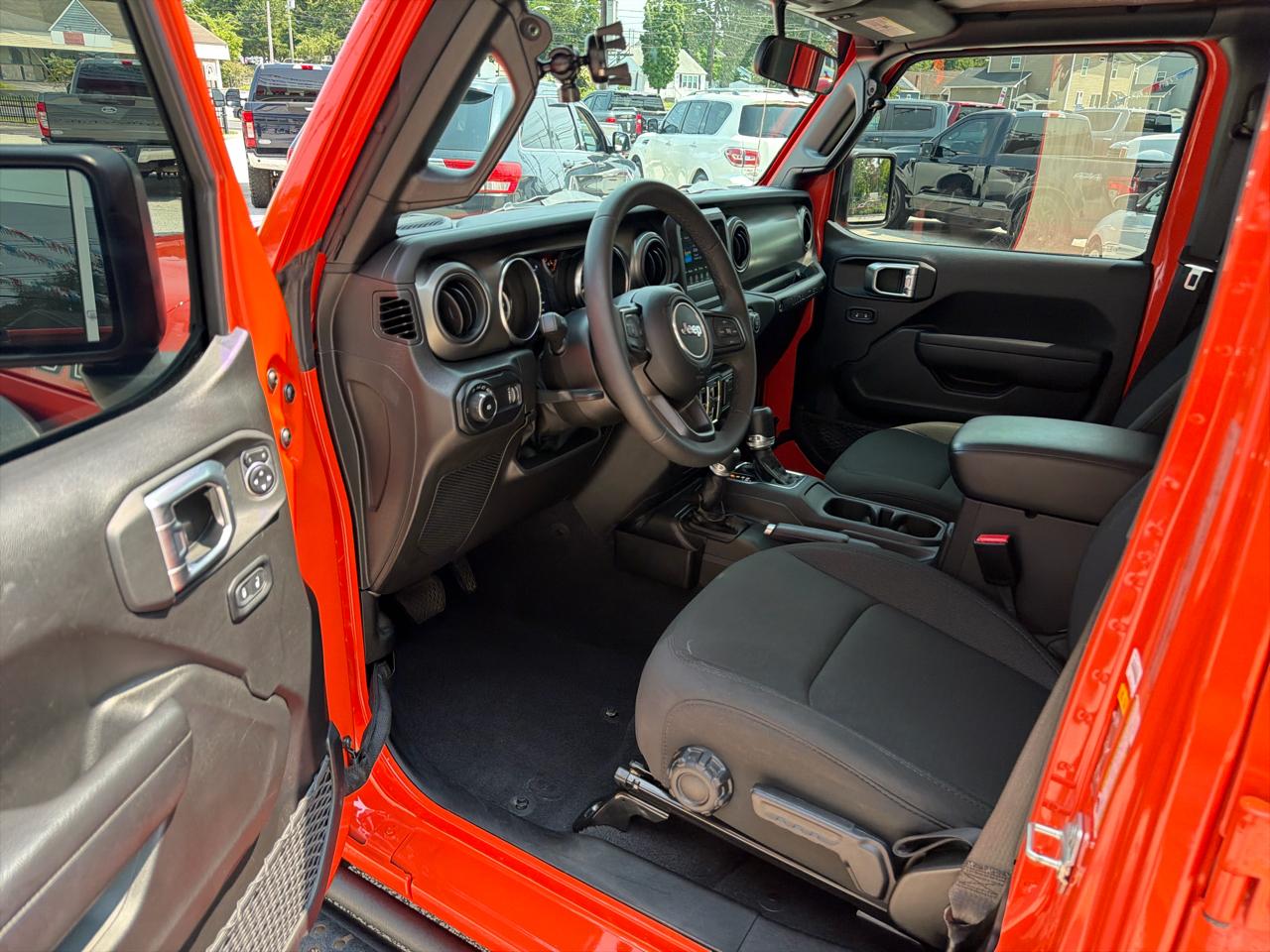 Jeep Wrangler High Tide 4 Door 4x4 2023
