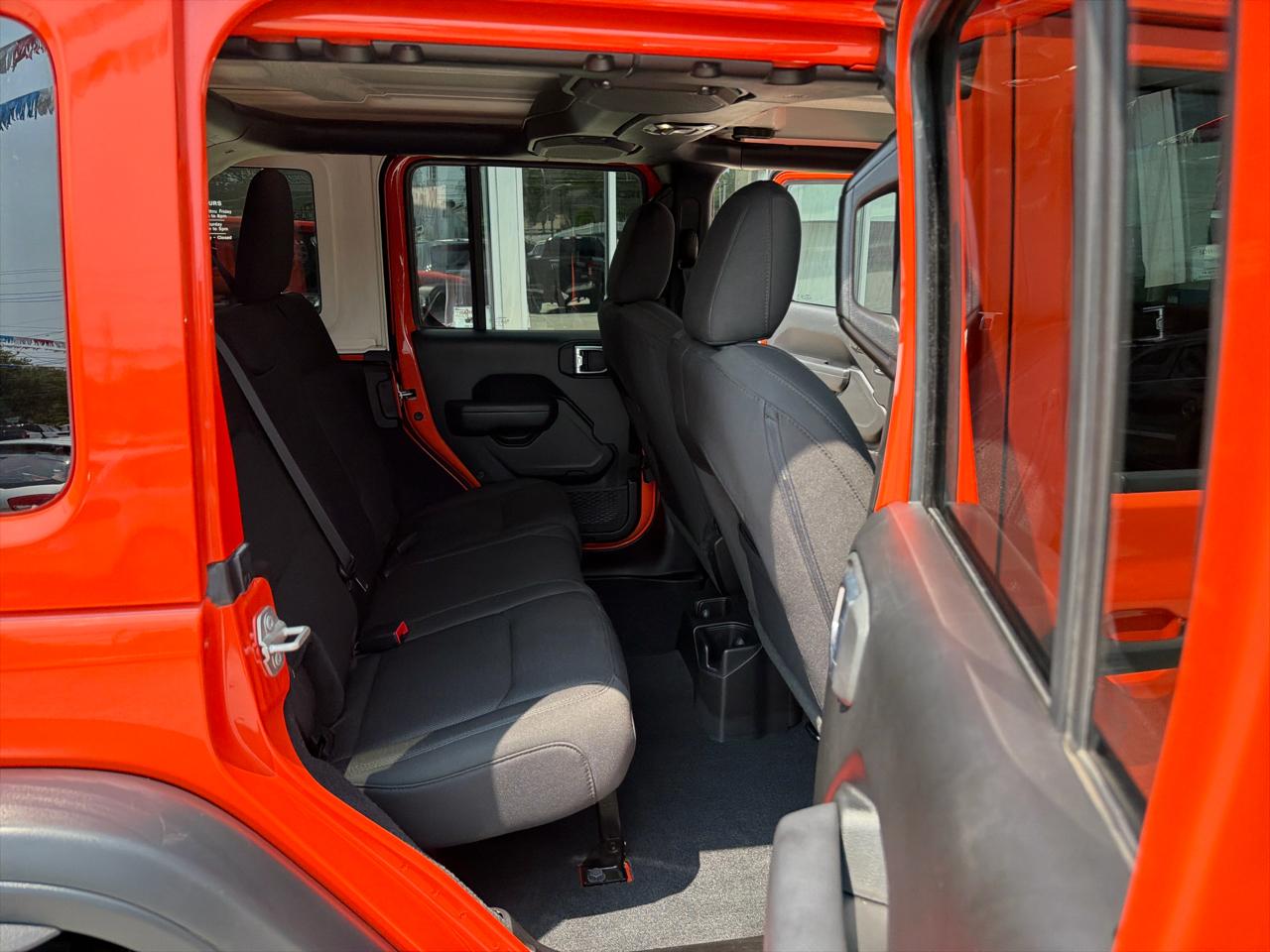 Jeep Wrangler High Tide 4 Door 4x4 2023