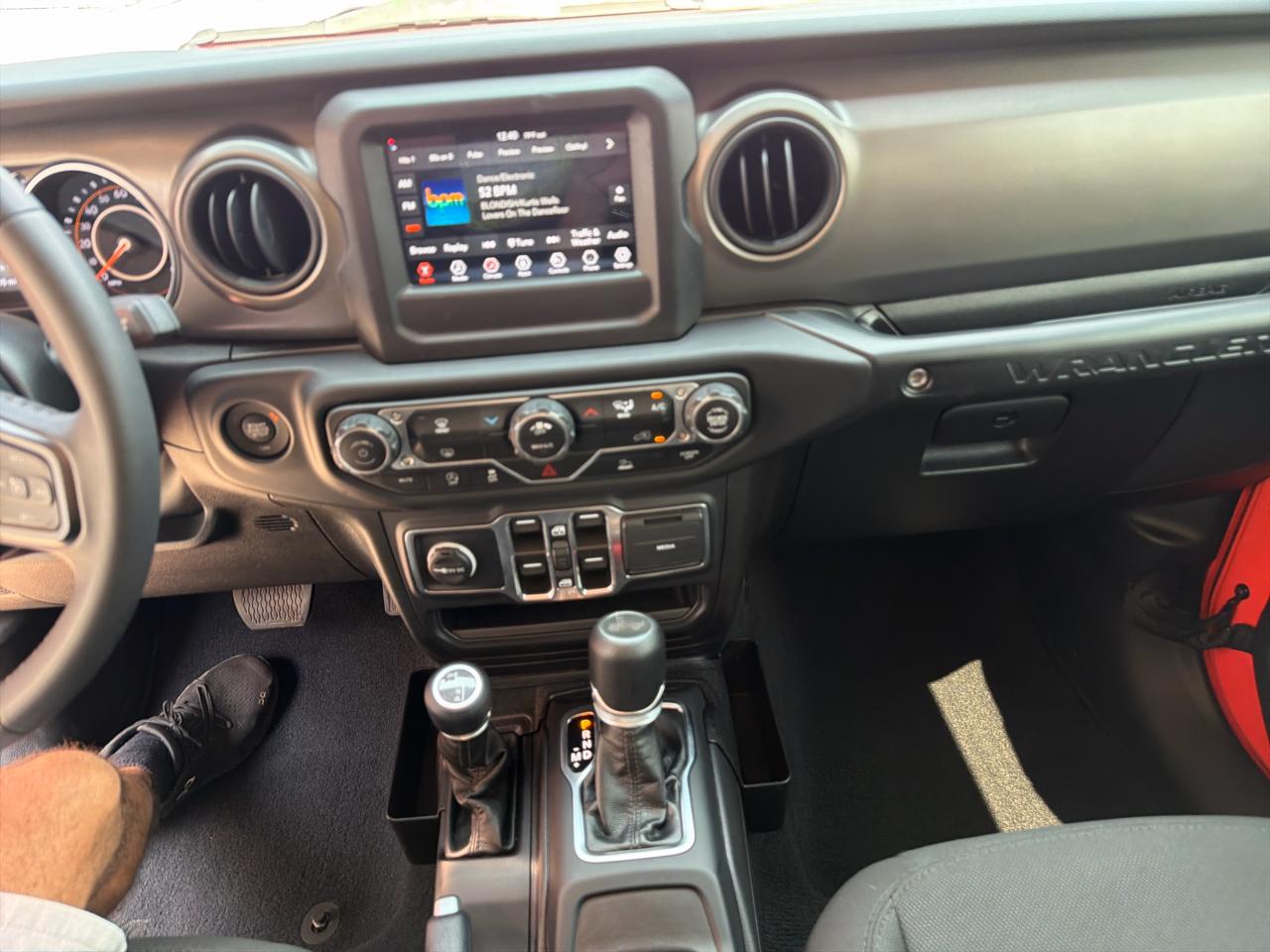 Jeep Wrangler High Tide 4 Door 4x4 2023