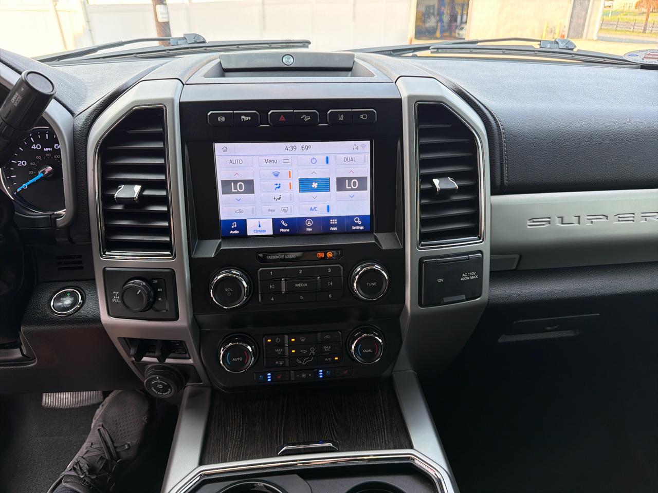 Ford F-250 SD Lariat Crew Cab 4WD 2020