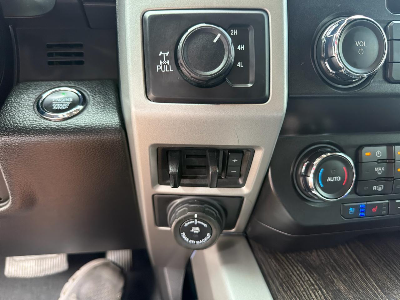 Ford F-250 SD Lariat Crew Cab 4WD 2020