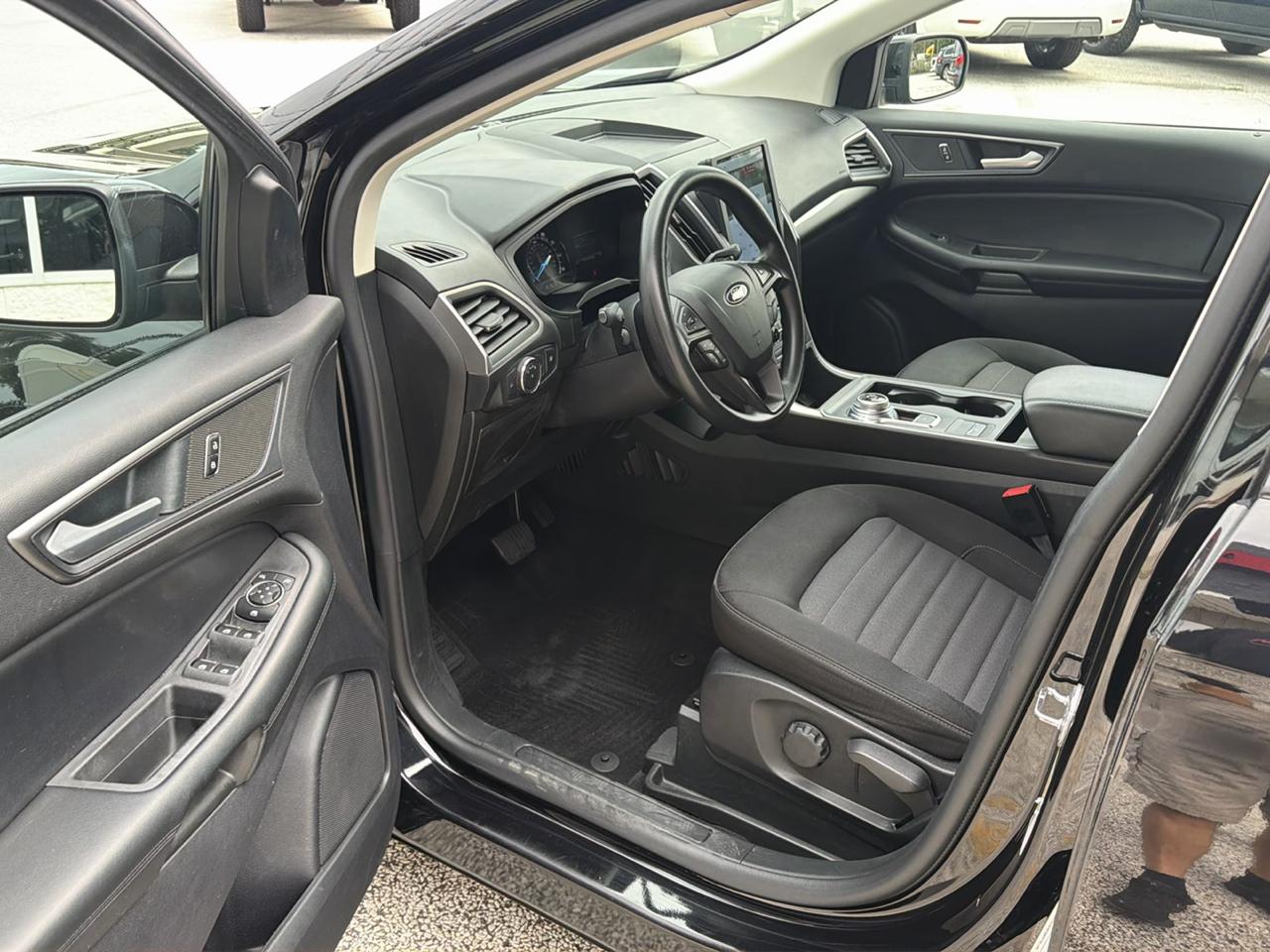 Ford Edge SE AWD 2022