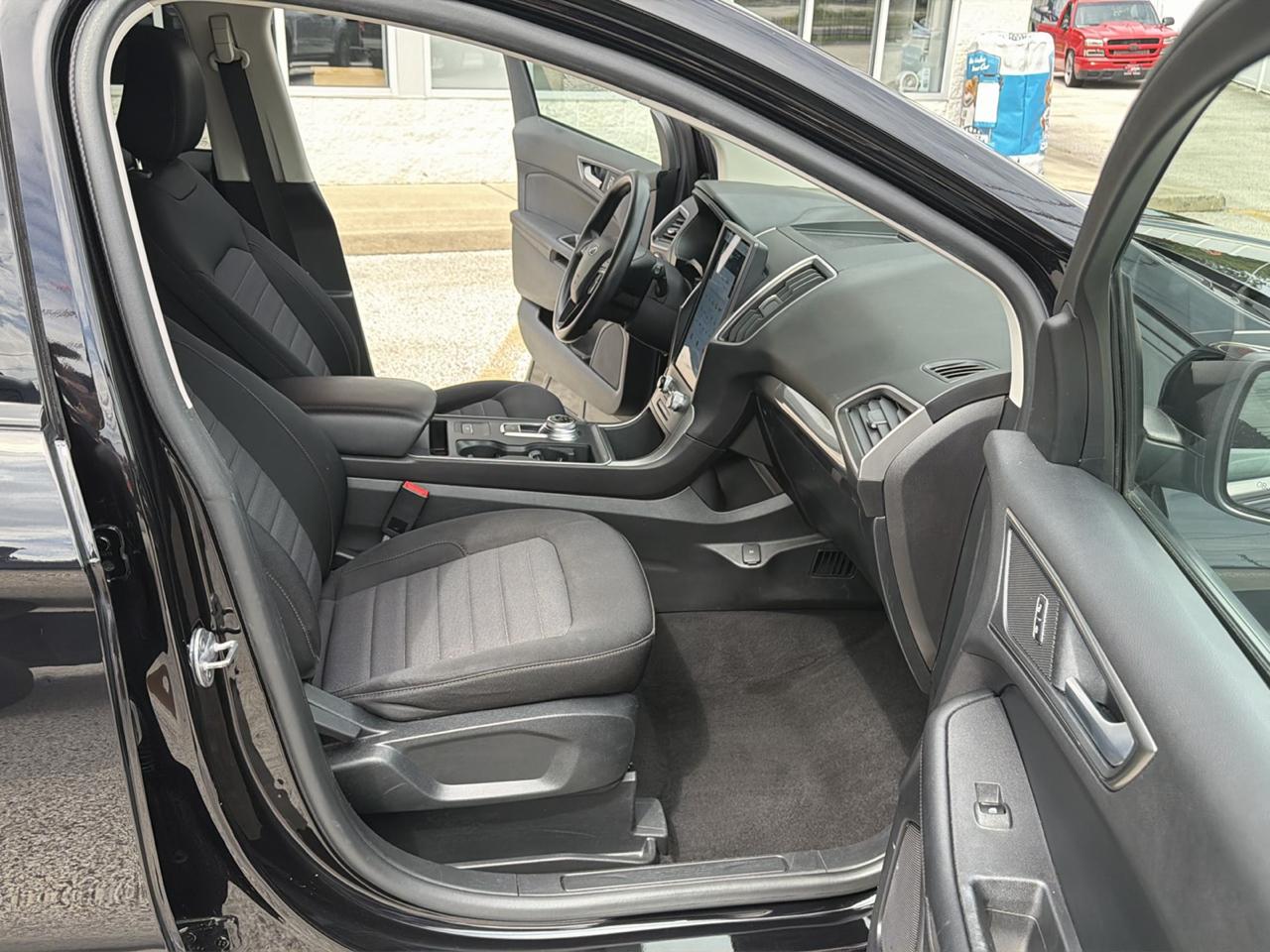 Ford Edge SE AWD 2022