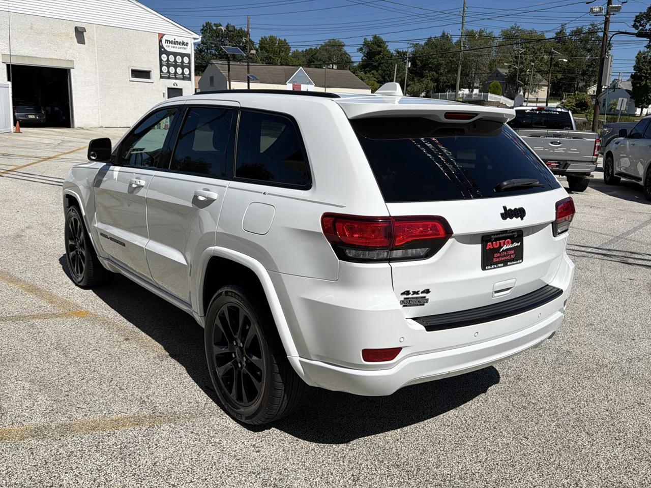 Jeep Grand Cherokee Laredo 4WD 2017