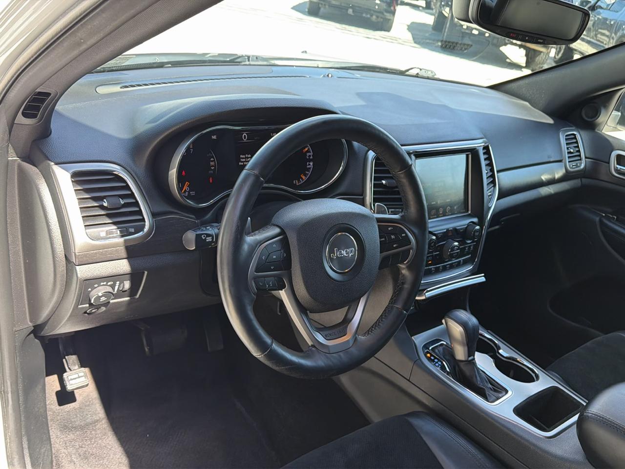 Jeep Grand Cherokee Laredo 4WD 2017
