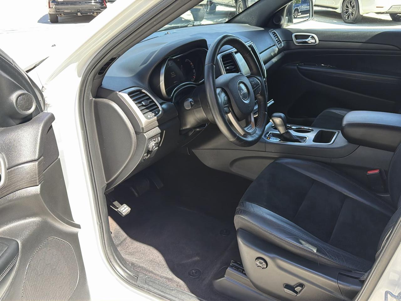Jeep Grand Cherokee Laredo 4WD 2017