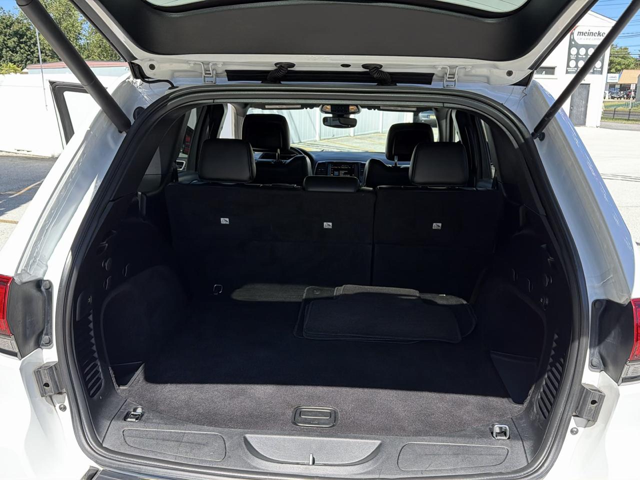Jeep Grand Cherokee Laredo 4WD 2017