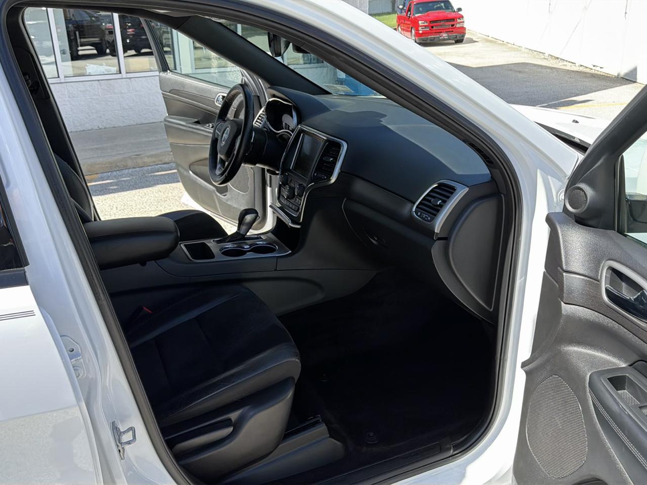 Jeep Grand Cherokee Laredo 4WD 2017