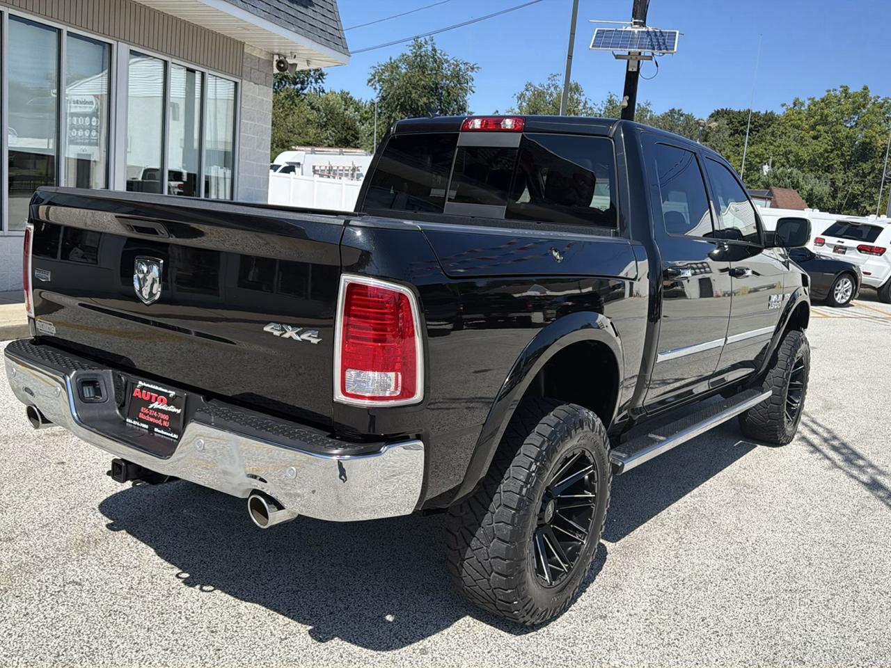 RAM 1500 Laramie Crew Cab SWB 4WD 2018