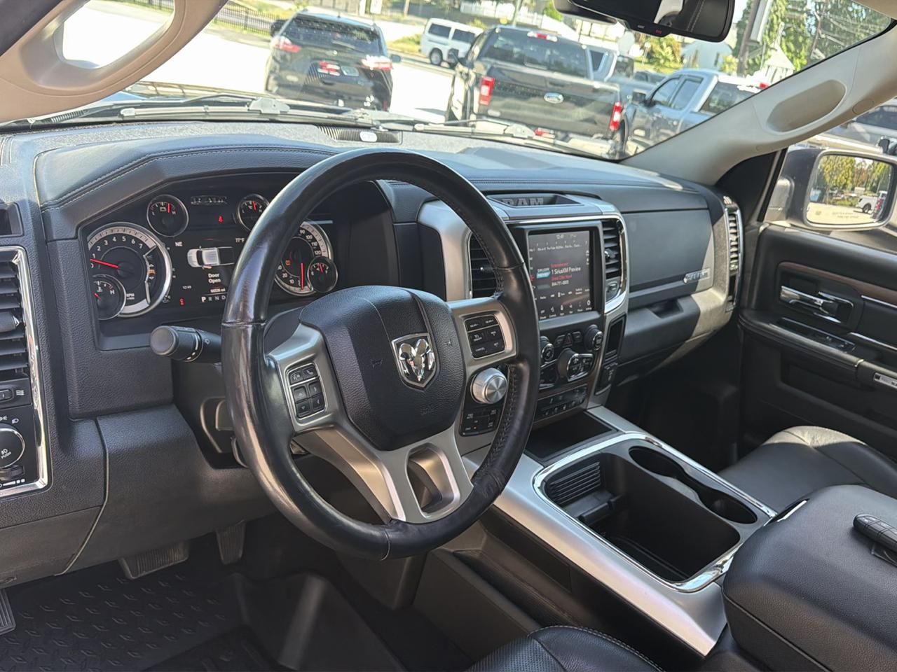 RAM 1500 Laramie Crew Cab SWB 4WD 2018