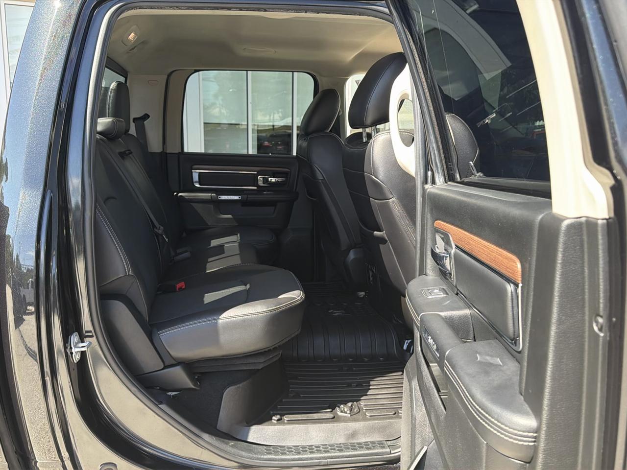 RAM 1500 Laramie Crew Cab SWB 4WD 2018