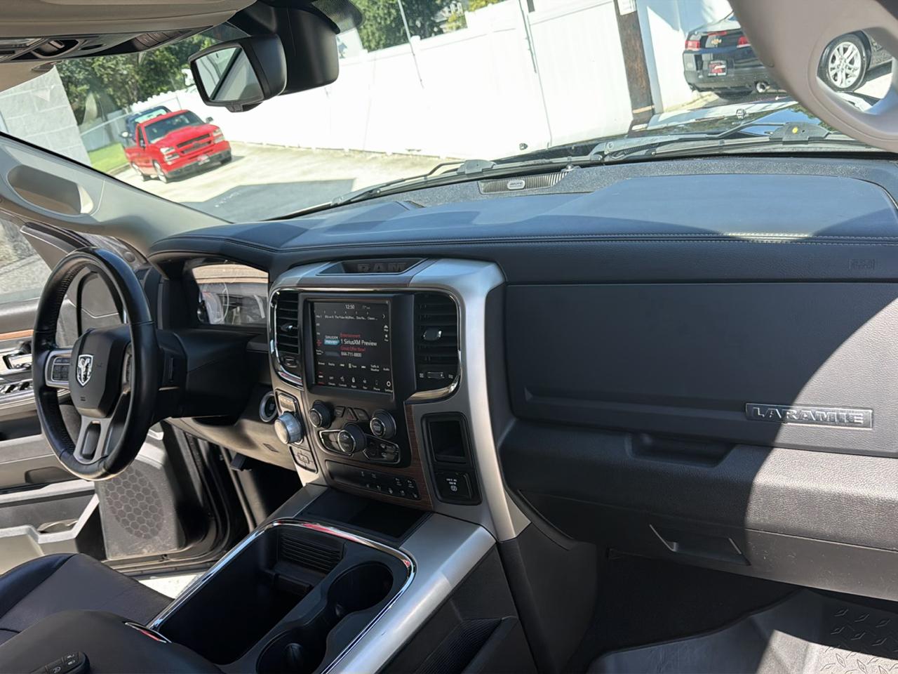 RAM 1500 Laramie Crew Cab SWB 4WD 2018