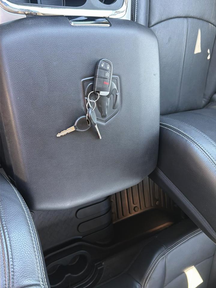 RAM 1500 Laramie Crew Cab SWB 4WD 2018