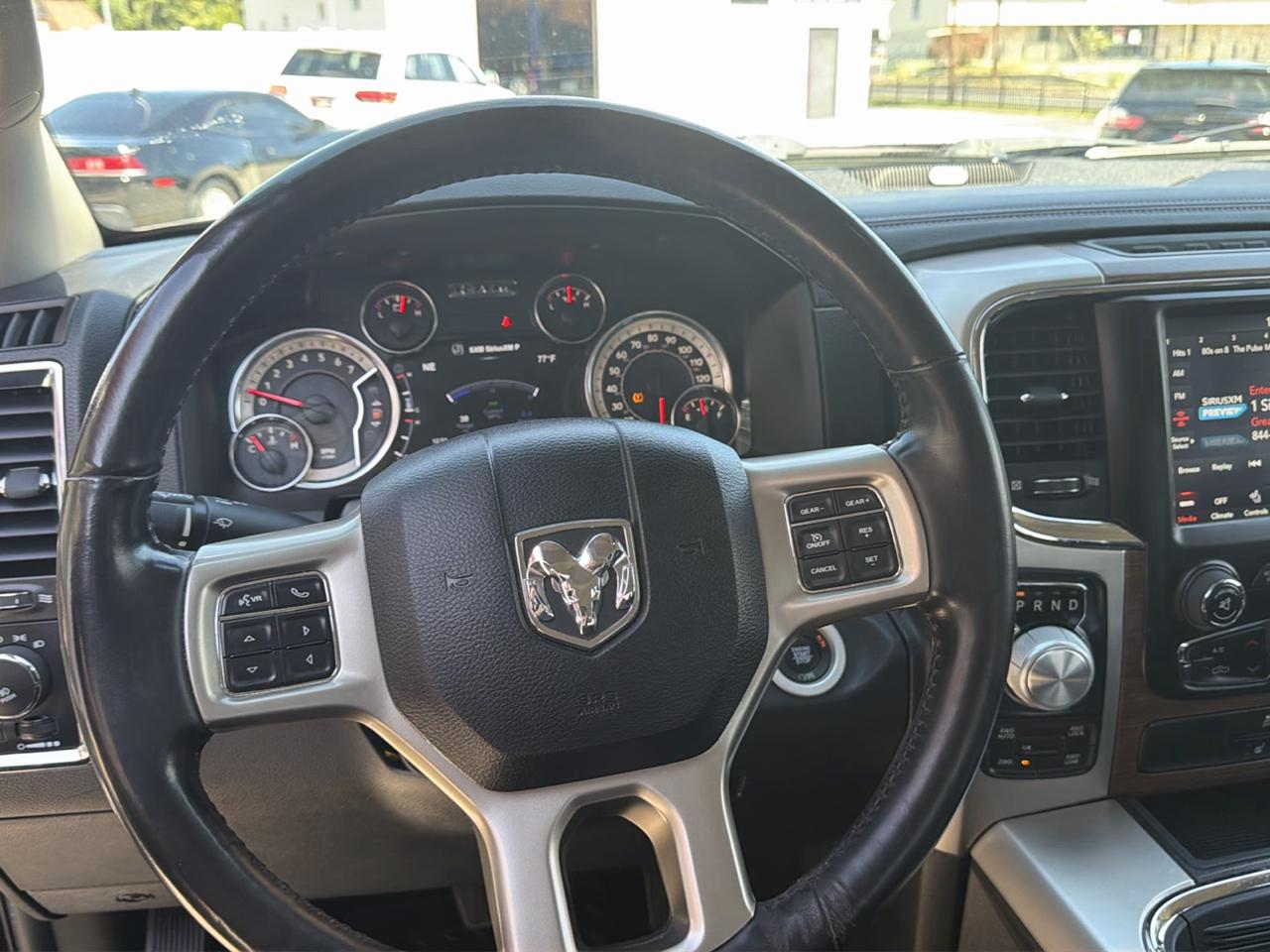 RAM 1500 Laramie Crew Cab SWB 4WD 2018