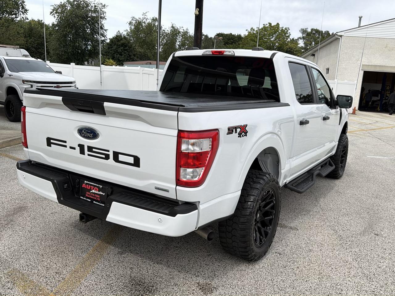 Ford F-150 STX SuperCrew 4WD 2023