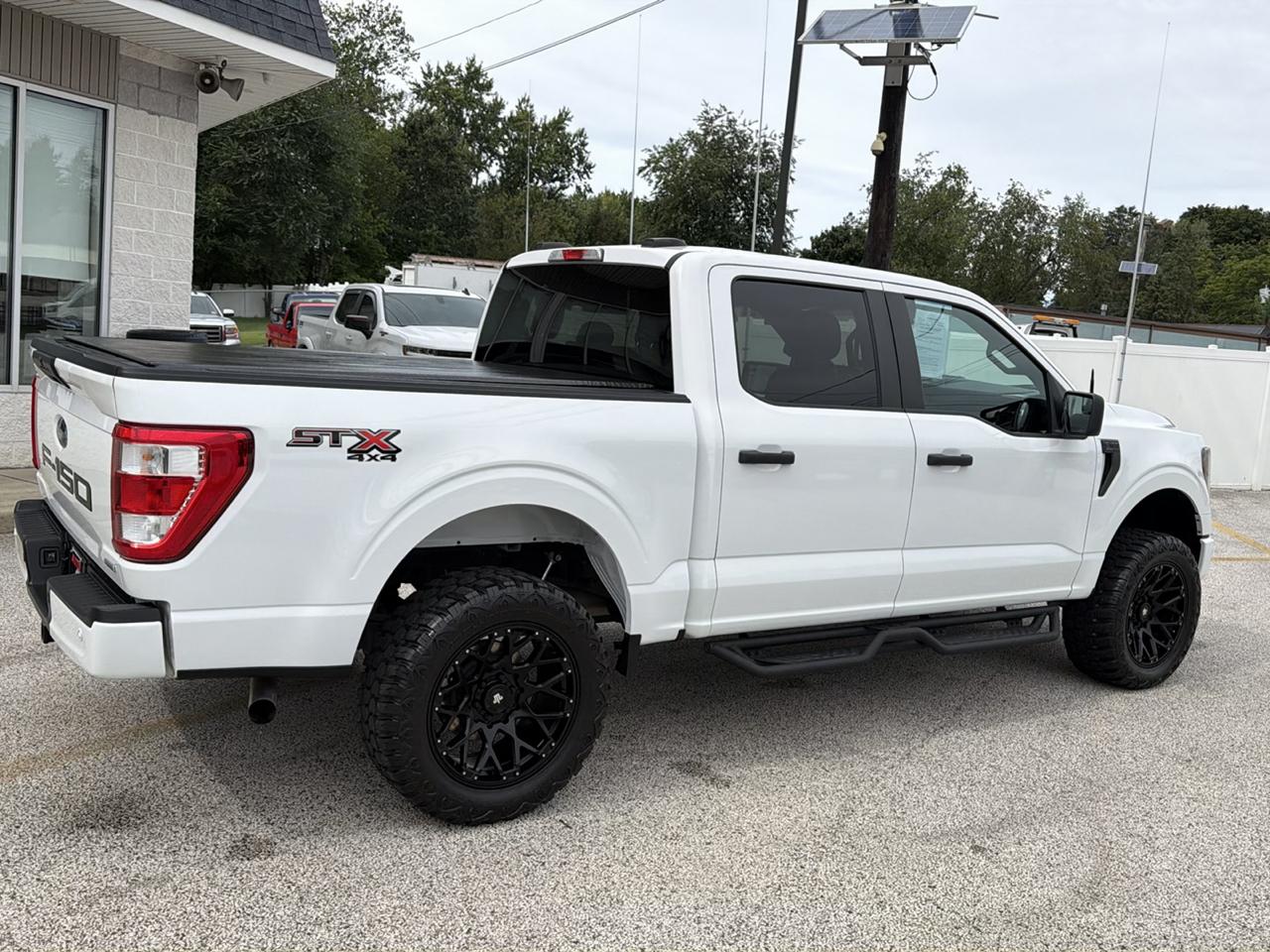 Ford F-150 STX SuperCrew 4WD 2023