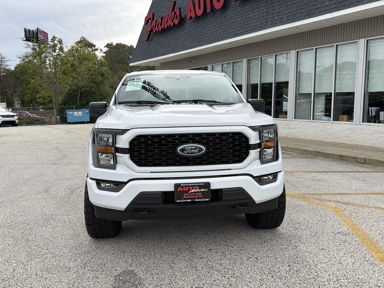 Ford F-150 STX SuperCrew 4WD 2023