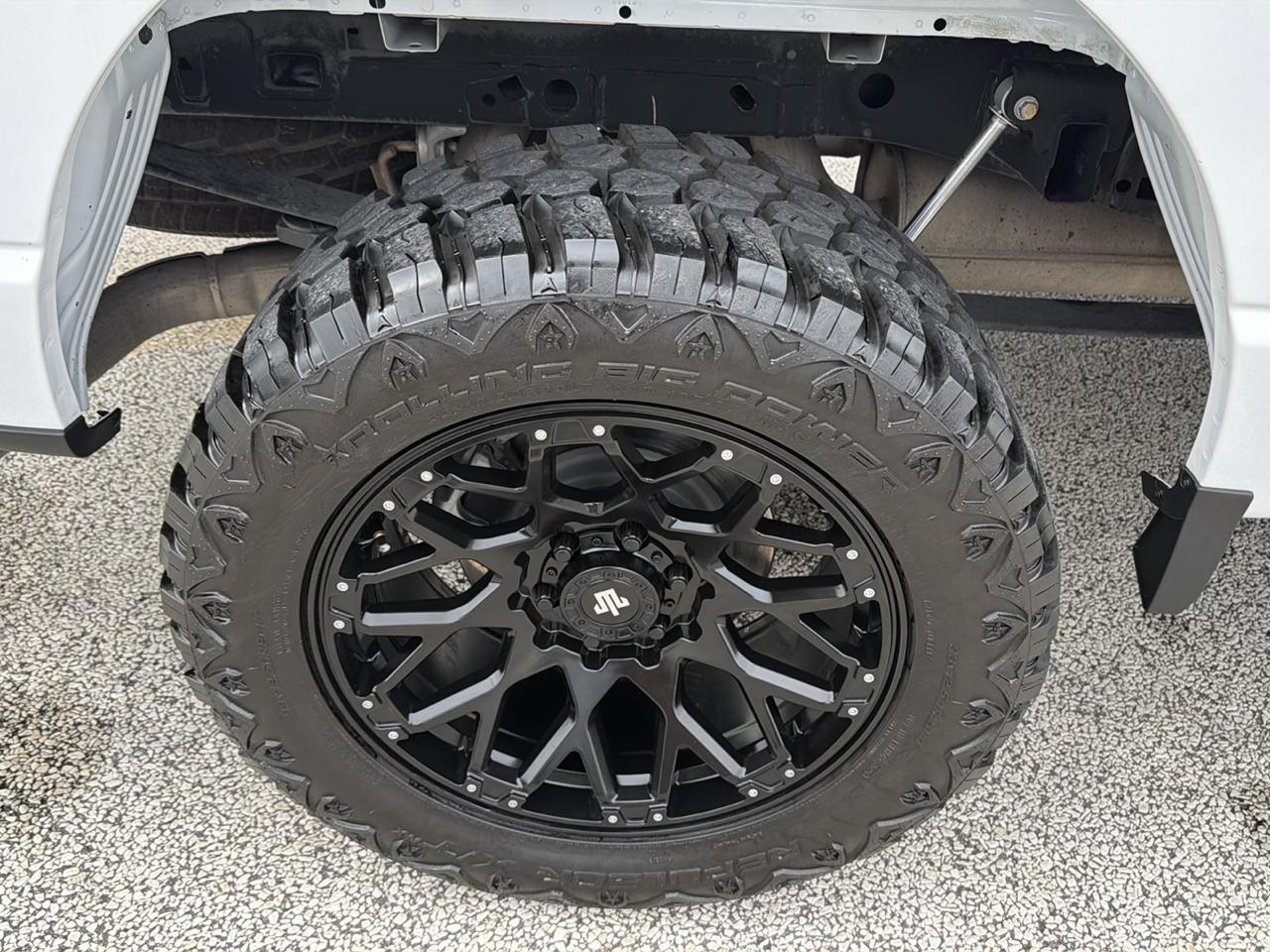 Ford F-150 STX SuperCrew 4WD 2023