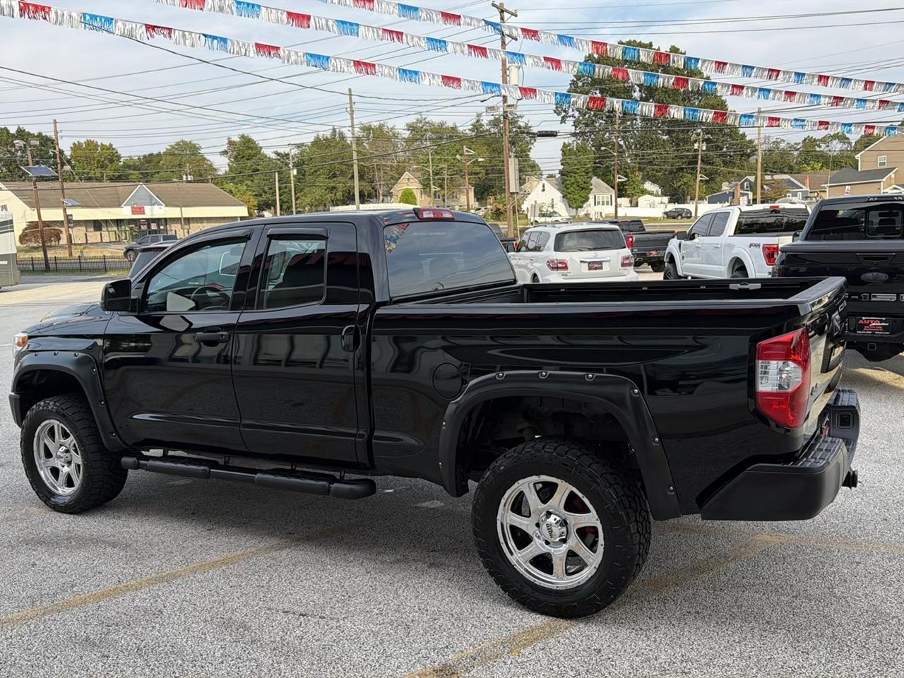 Toyota Tundra SR5 4.6L V8 Double Cab 4WD 2016